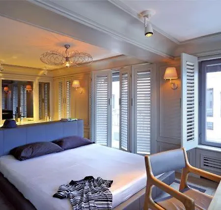 X Flats Galata Apartamento